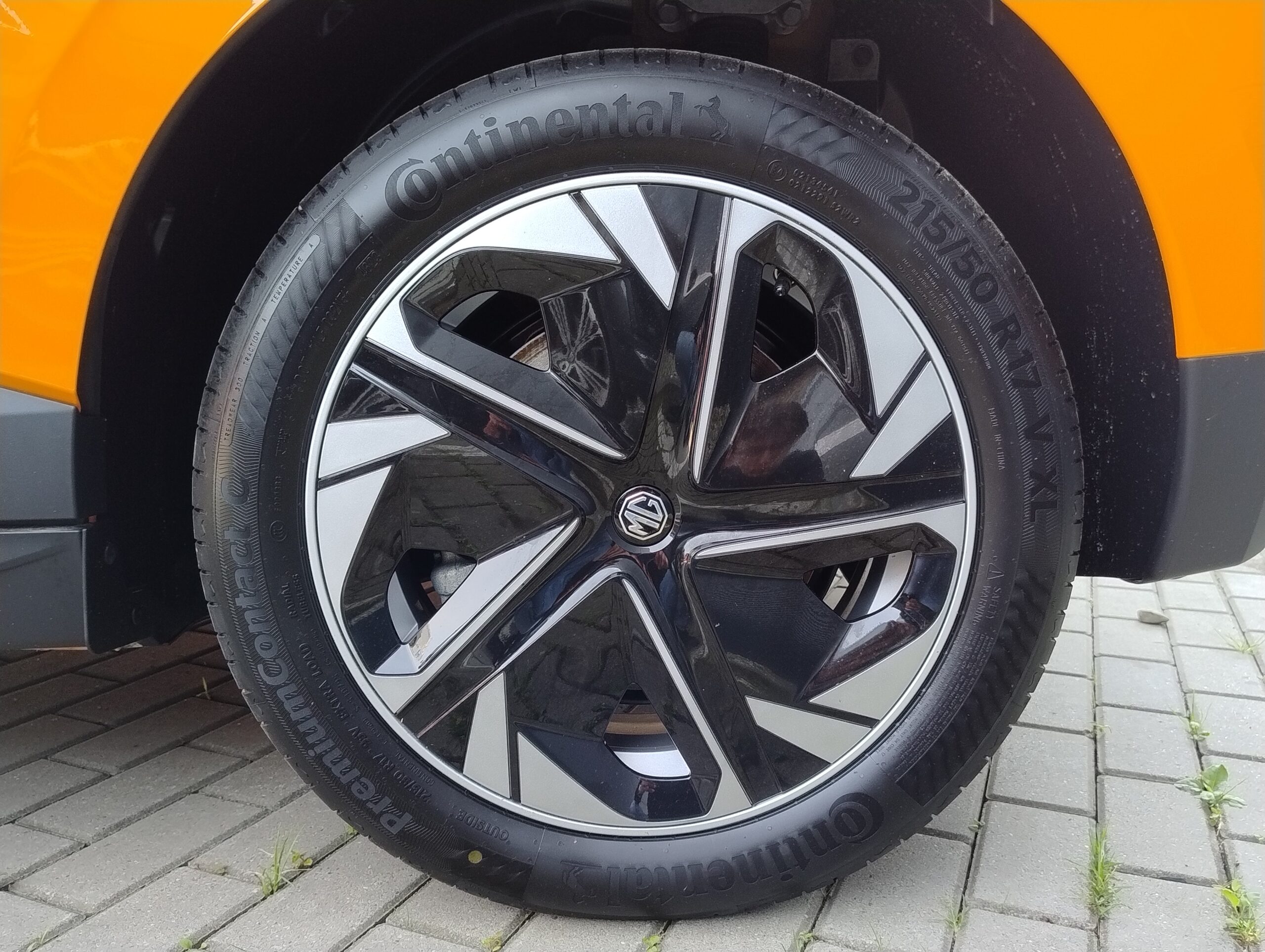 
								MG MG4 – pomarańczowy full									